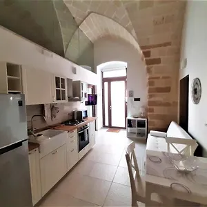 Casa Mimà: Locazione Turistica Nel Centro Storico Appartamento